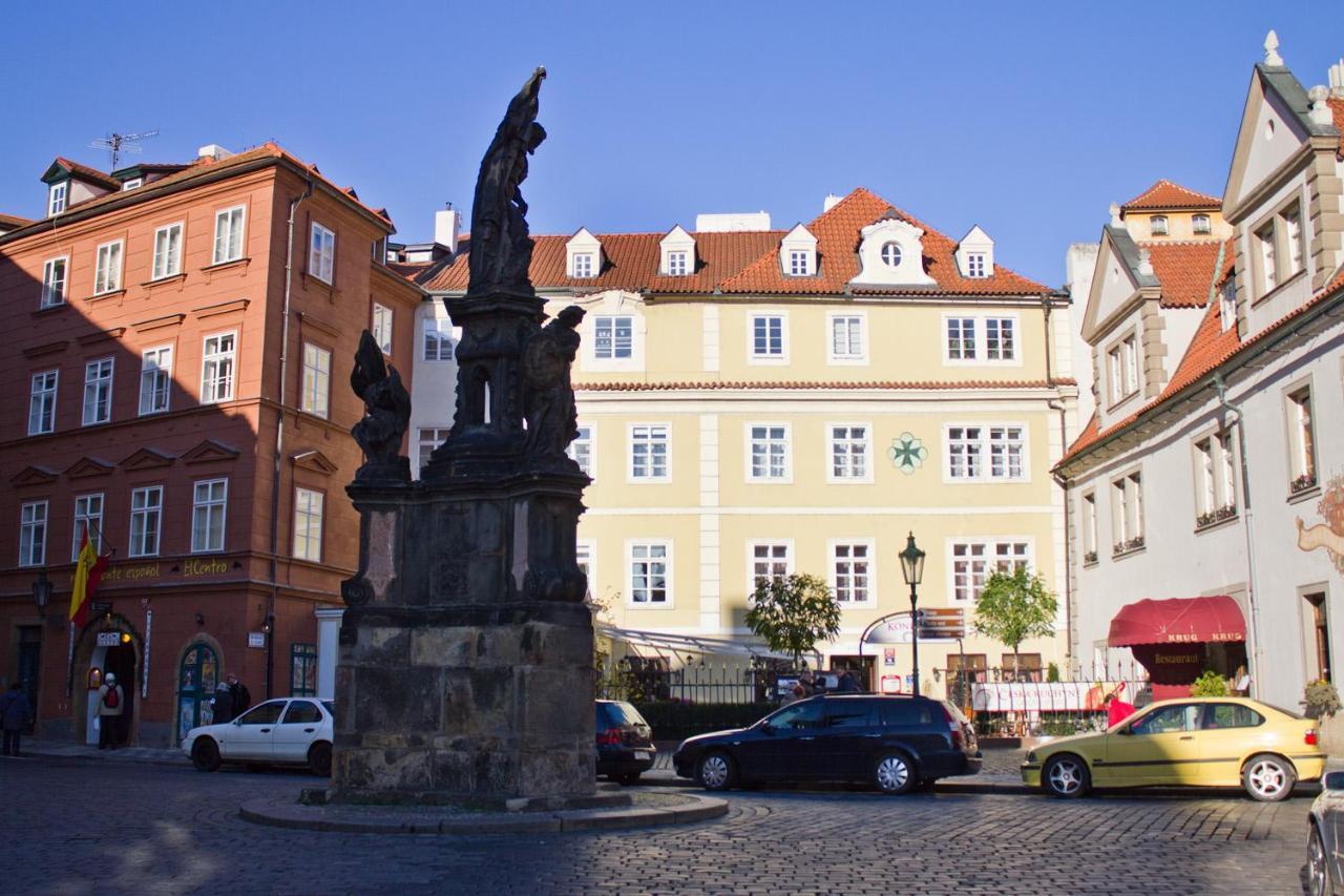 Charles Bridge Suites Praga Esterno foto